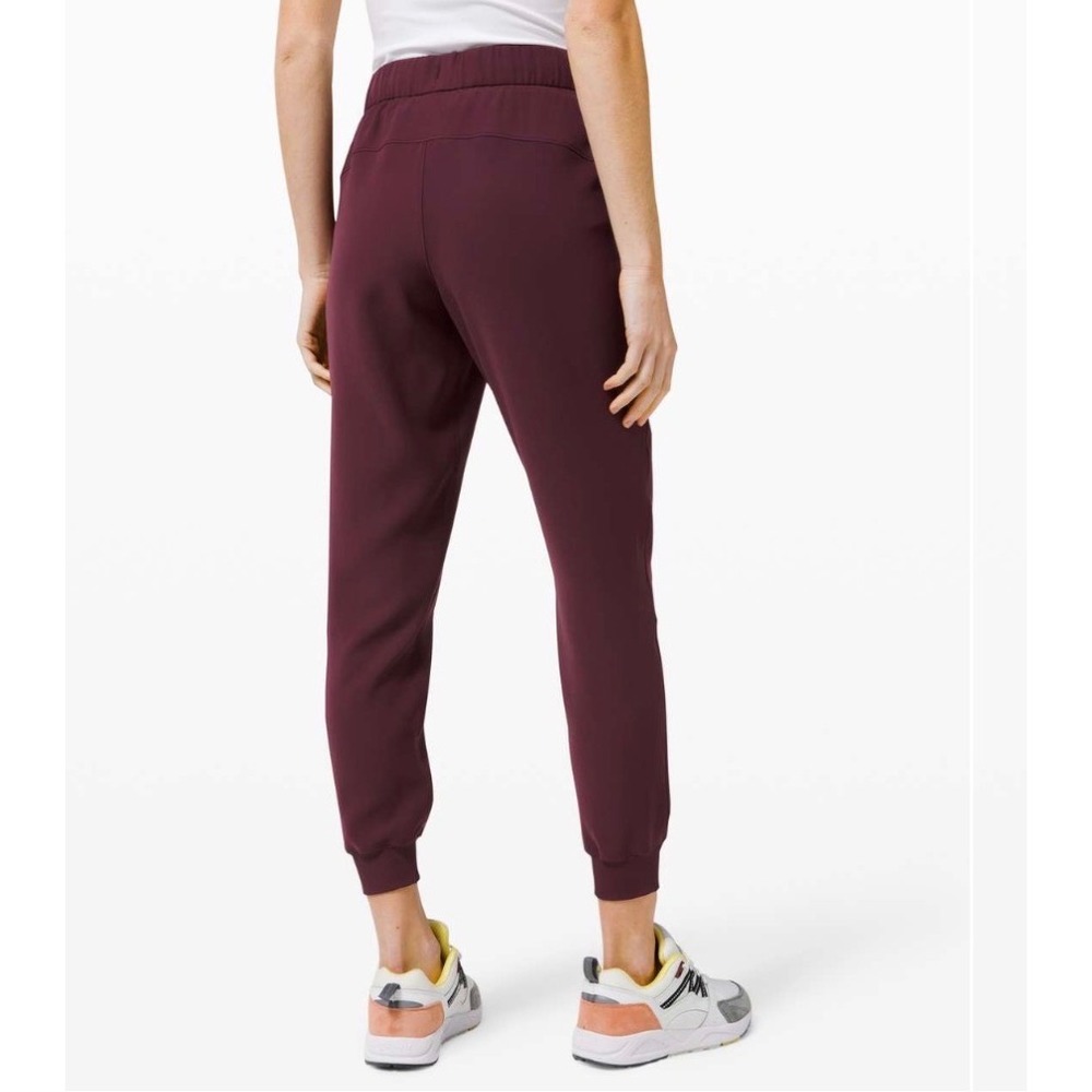 Lululemon On the Fly Jogger 28 Cassis Burgundy LW5BZDS Women Size 6 New Athletic - Picture 2 of 13